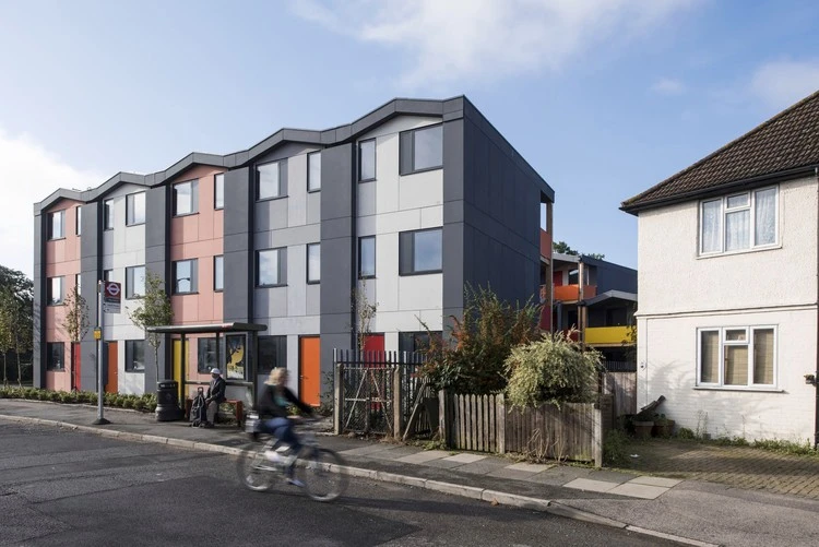 Y: Cube – Mitcham, London
